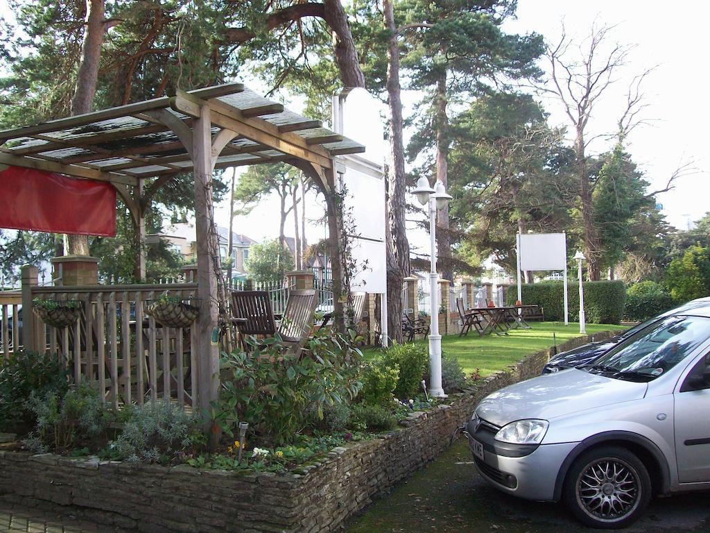 Elstead 3*