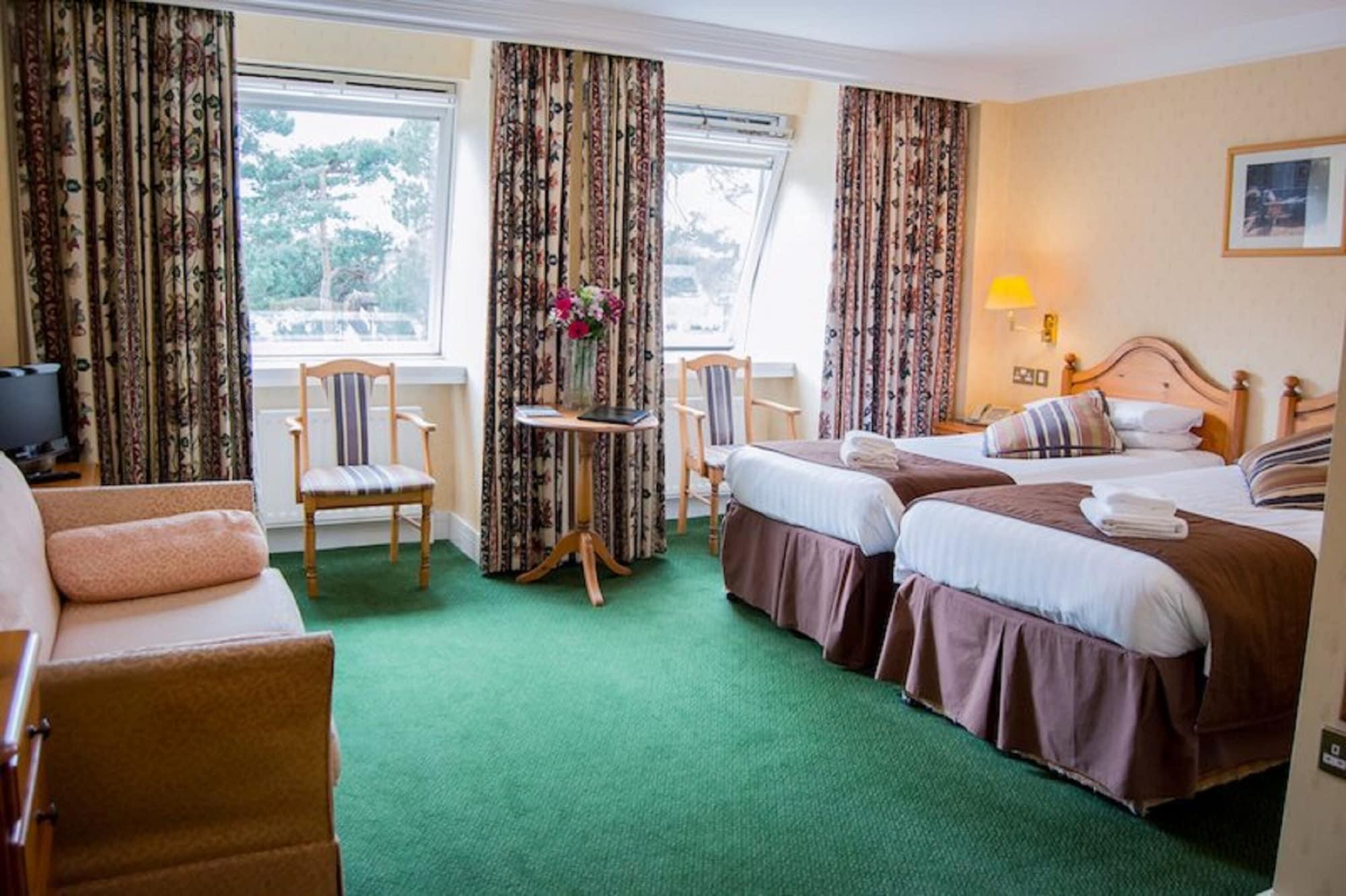 Elstead 3*